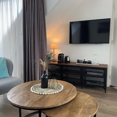 Four Seasons Voorstraat Egmond aan Zee