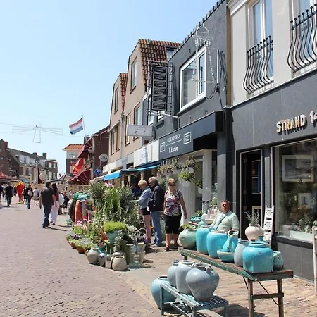 Four Seasons Voorstraat *