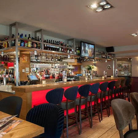 Four Seasons Voorstraat Egmond aan Zee