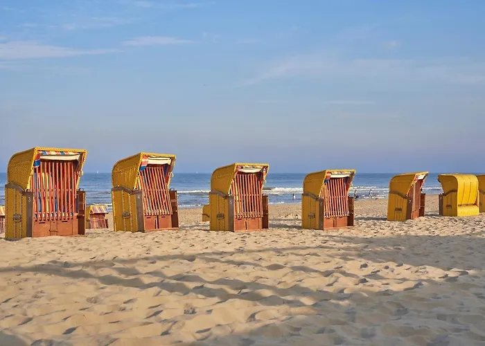 Апартаменты Four Seasons Voorstraat *