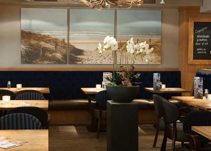 Апартаменты Four Seasons Voorstraat