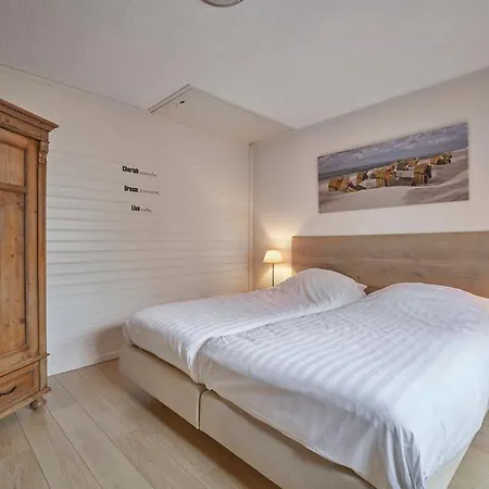 Four Seasons Voorstraat Apartament