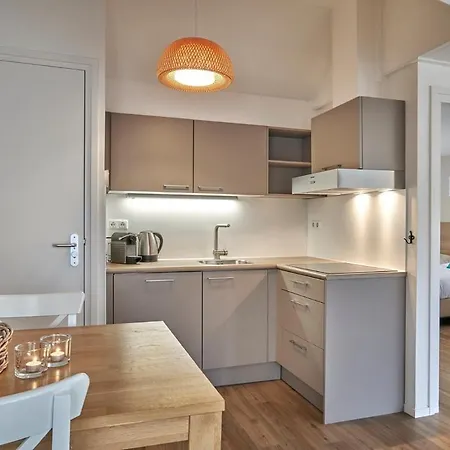 Four Seasons Voorstraat Apartament *