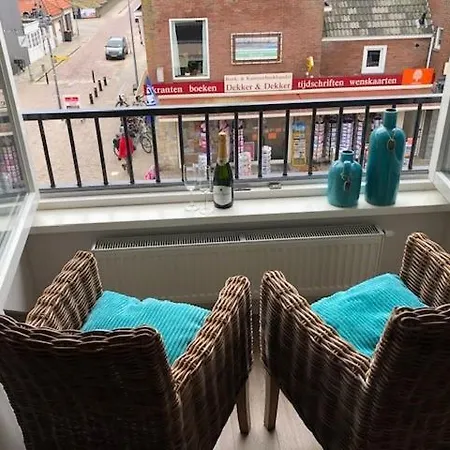 Four Seasons Voorstraat *